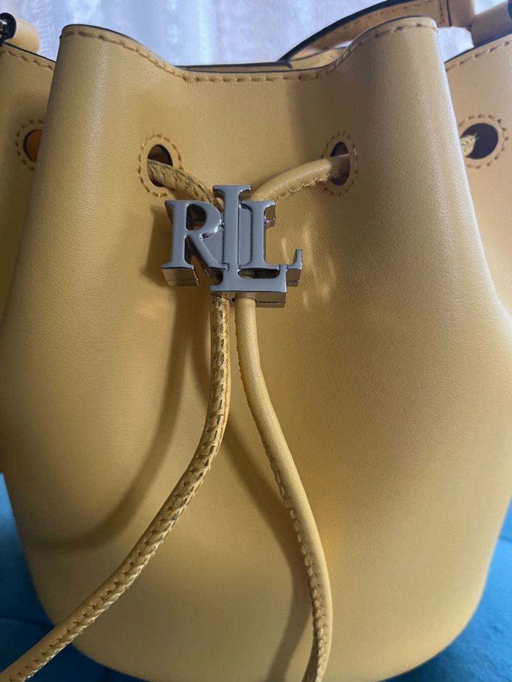 Ralph Lauren Leather drawstring bucket crossbody bag - Picture 4 of 13